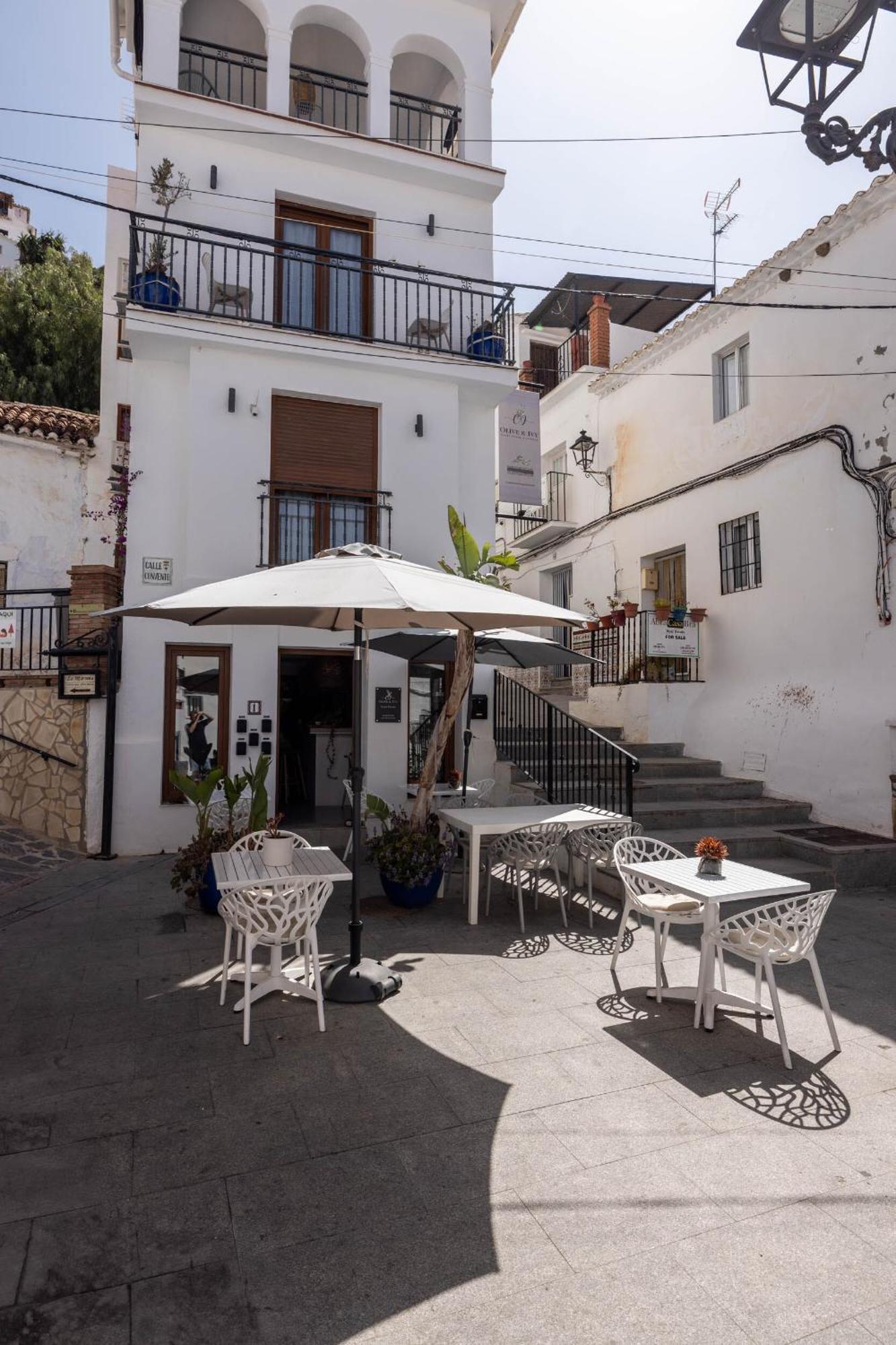 Olive & Ivy Guesthouse Canillas de Aceituno Exterior foto